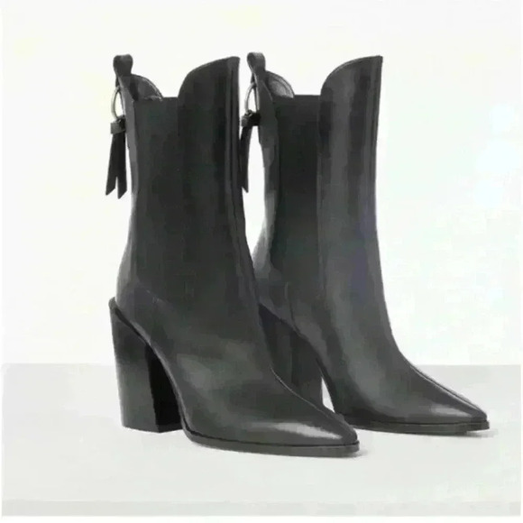 FRAME Le Manhattan Pointed Toe Chelsea Boot Leather Heel Bootie Size 36 Luxury - Picture 1 of 16